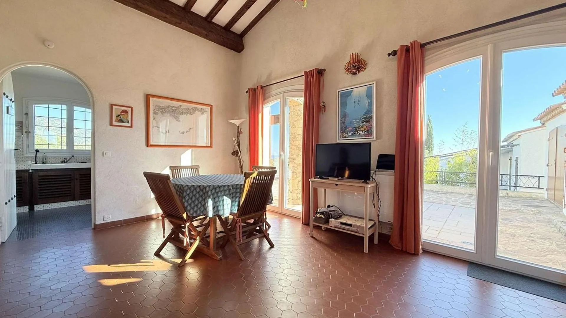 Willa Maison Vue Mer- Parking Le Lavandou